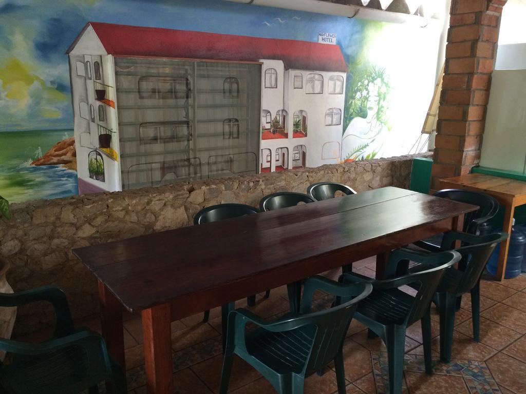 Hotel Mayflower Puerto Escondido  Dış mekan fotoğraf