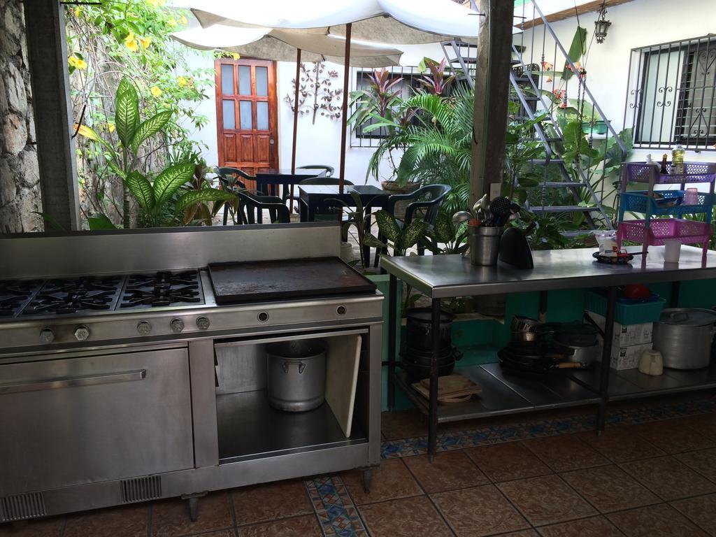 Hotel Mayflower Puerto Escondido  Dış mekan fotoğraf