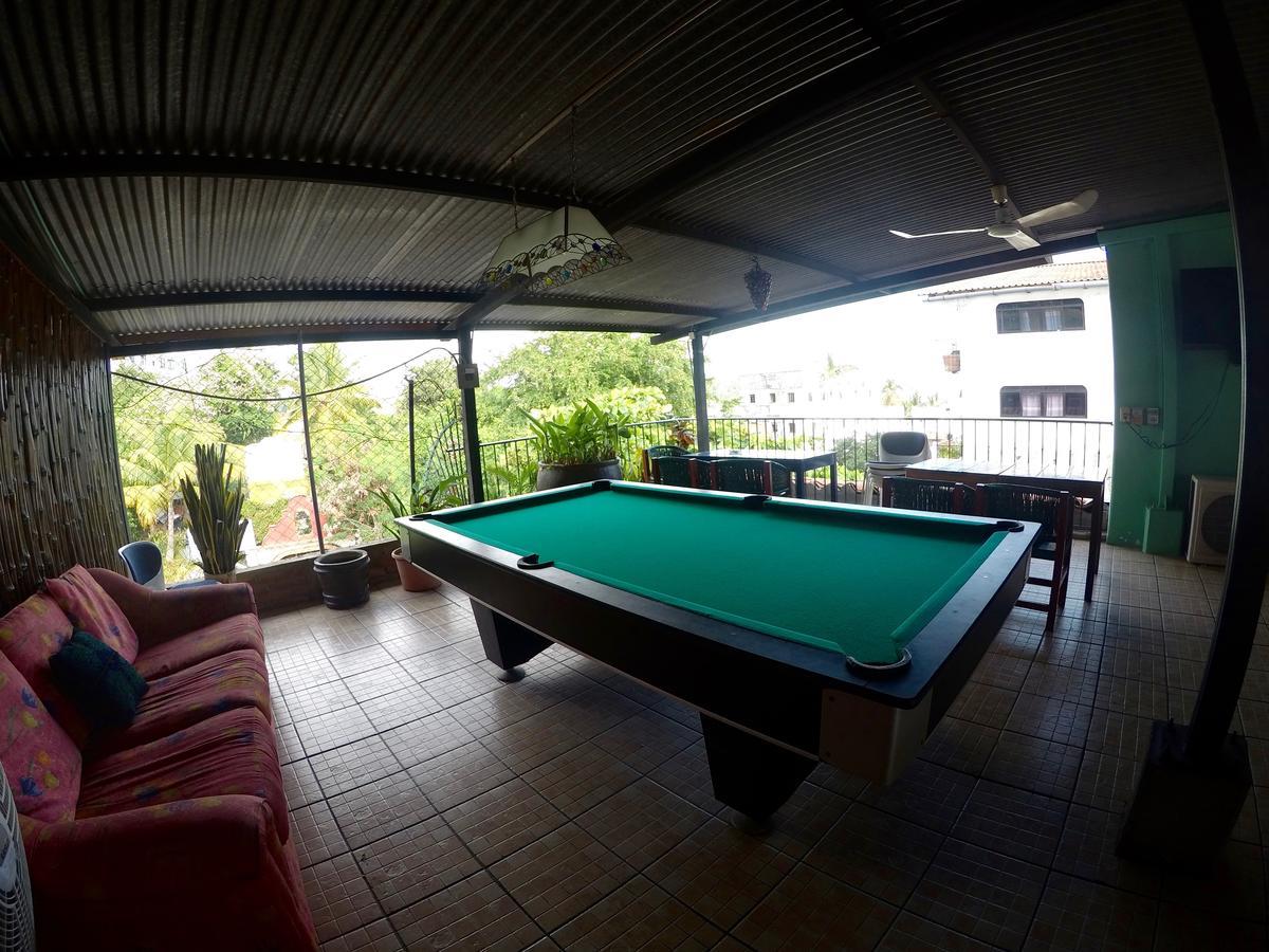 Hotel Mayflower Puerto Escondido  Dış mekan fotoğraf