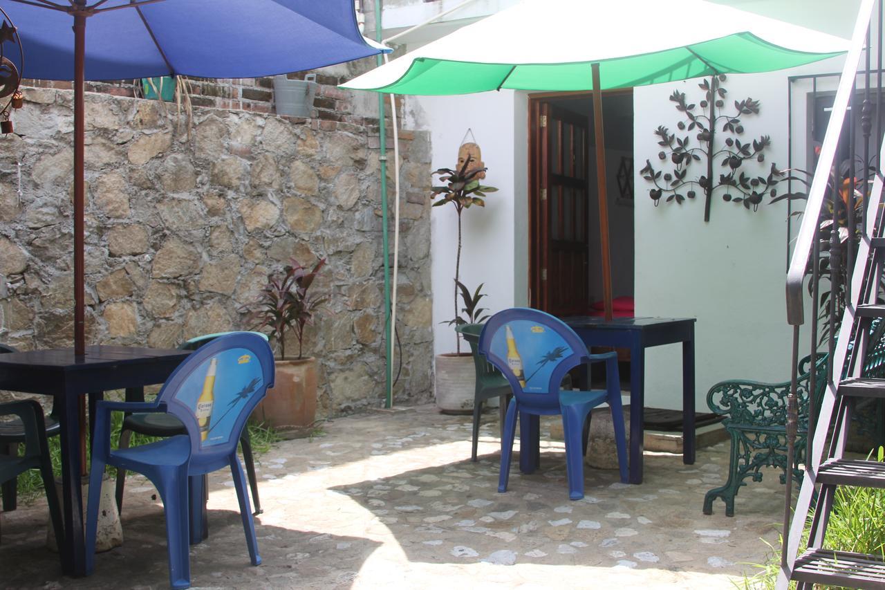 Hotel Mayflower Puerto Escondido  Dış mekan fotoğraf